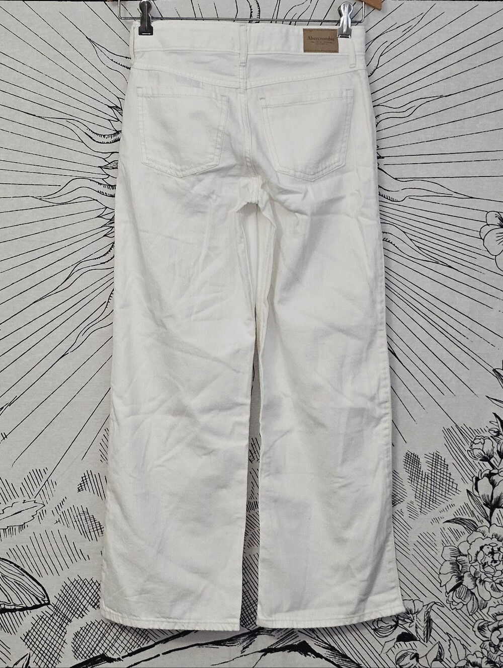 NWT Abercrombie Kids Ultra Wide Leg White Stud-Accent High Rise Jeans 11/12 - Picture 12 of 12